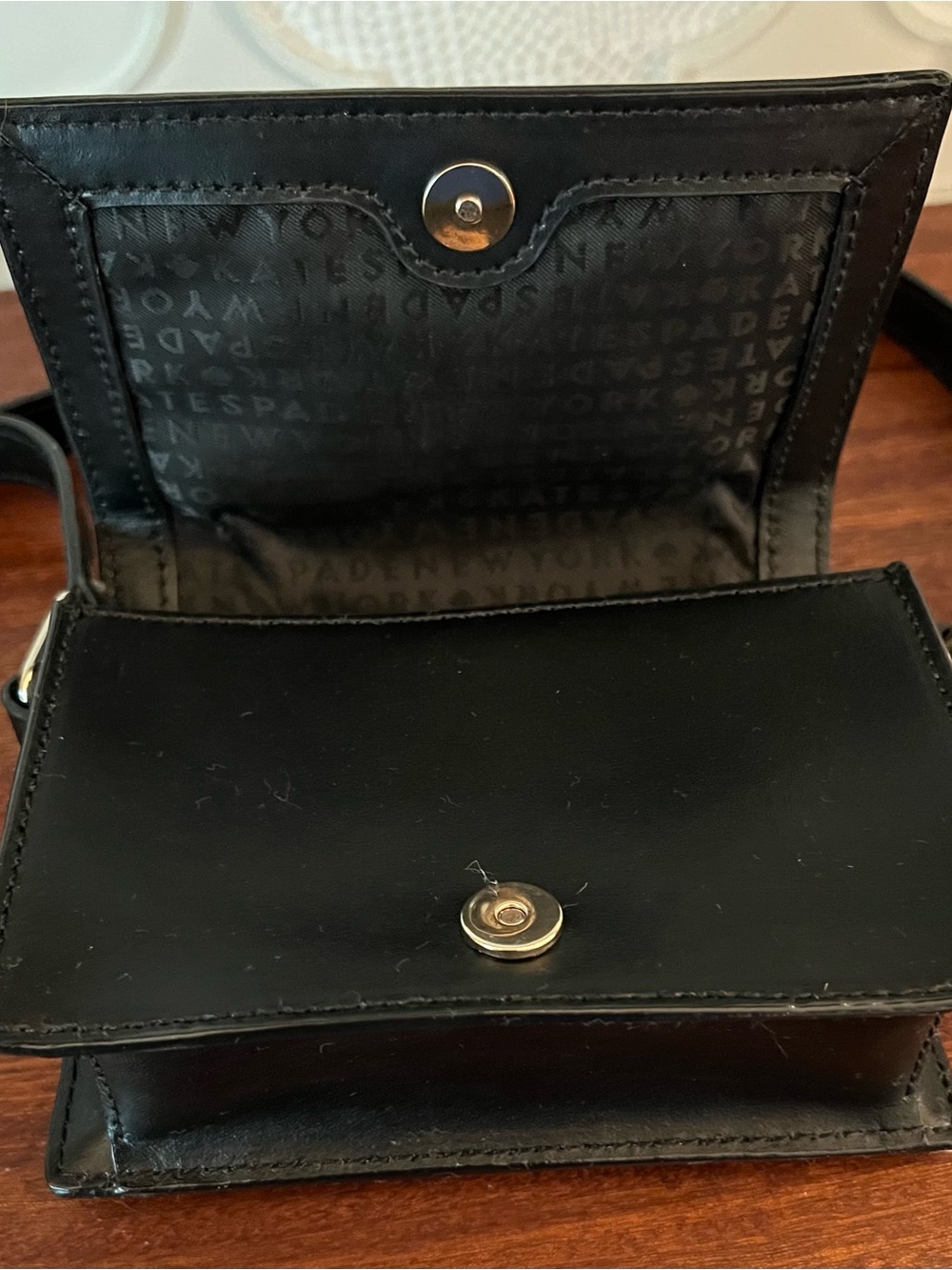 kate spade Lemon Street Gwen Camera Crossbody Novelty Bag Black Gold - Picture 3 of 7
